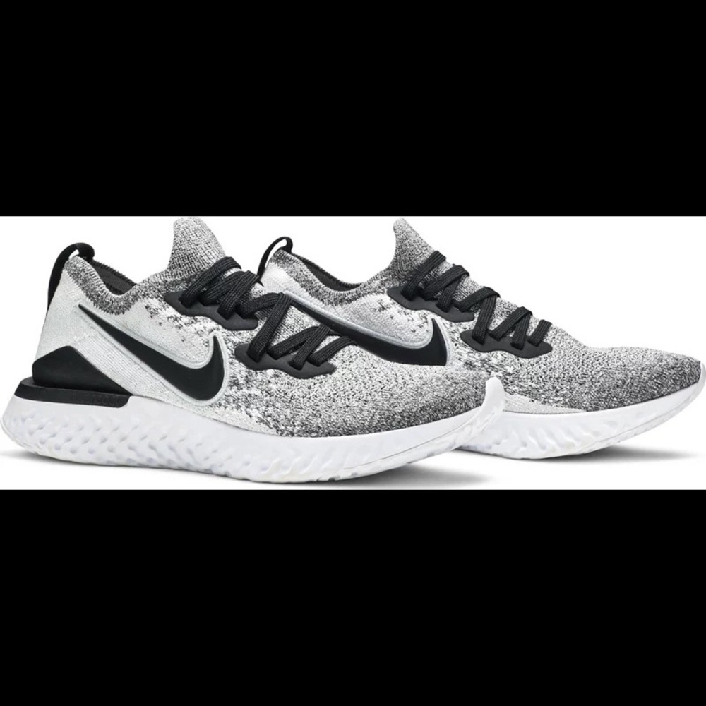Nike React Flyknit ‘Oreo’ — Men’s Size 9.5 / Women’s Size 11
